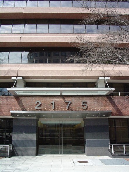 More Photos Of 2175 K St NW, Washington Office For Lease
