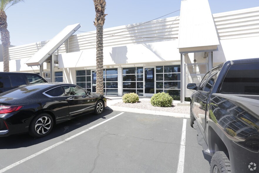 More Photos Of 3950 E Sunset Rd, Las Vegas General Retail For Lease