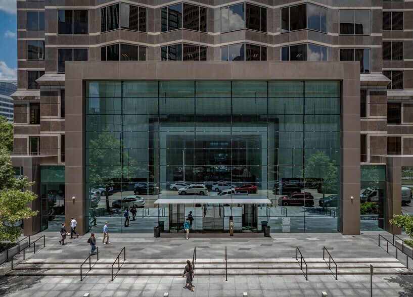 More Photos Of 2001 Ross Ave, Dallas Office For Lease