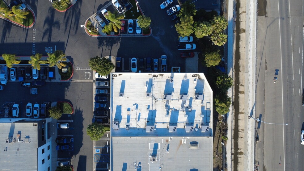 More Photos Of 2909 Tech Center Dr, Santa Ana Warehouse For Sale