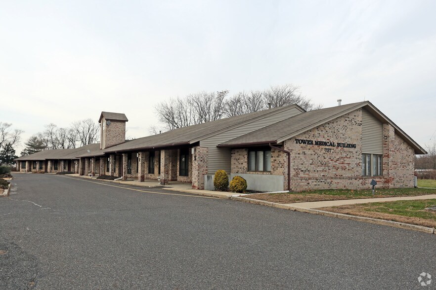 More Photos Of 737 Main St, Lumberton Office For Sale