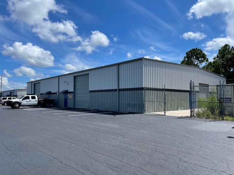 More Photos Of 8391 Littleton Rd, North Fort Myers Unknown For Lease