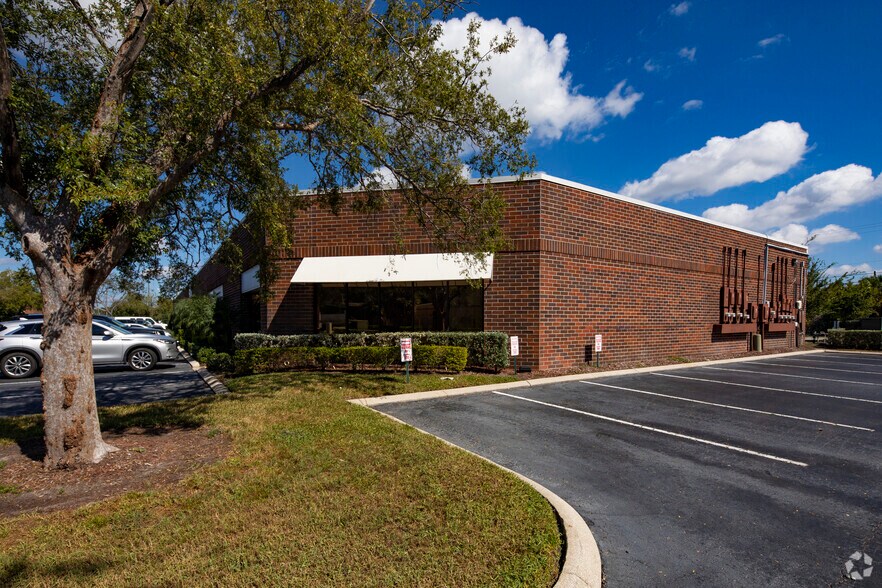 More Photos Of 4515 George Rd, Tampa Unknown For Lease