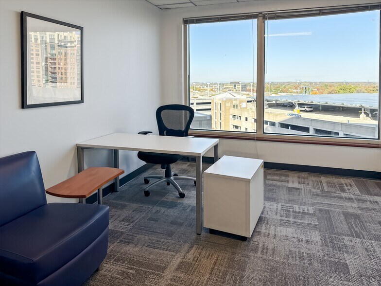 More Photos Of 11921 Freedom Dr, Reston Coworking Space