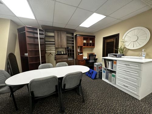 More Photos Of 707 N Frontier Dr, Papillion Service For Sale