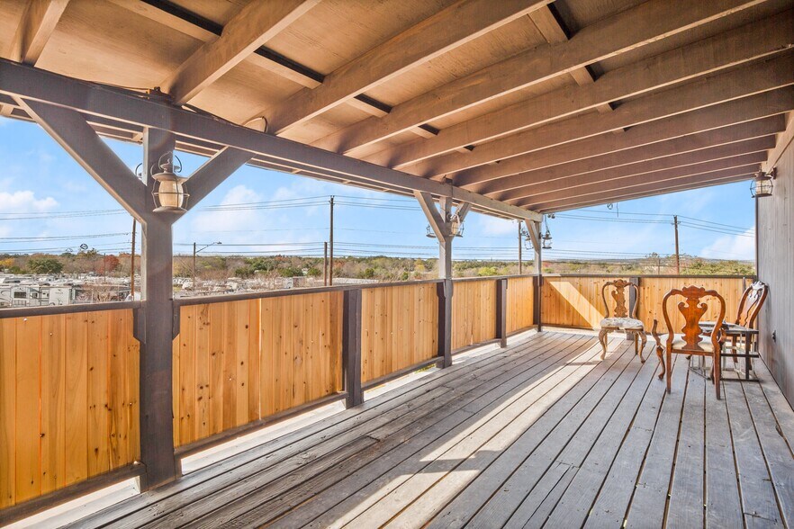 More Photos Of 4701 Hudson Bend Rd, Austin Freestanding For Sale