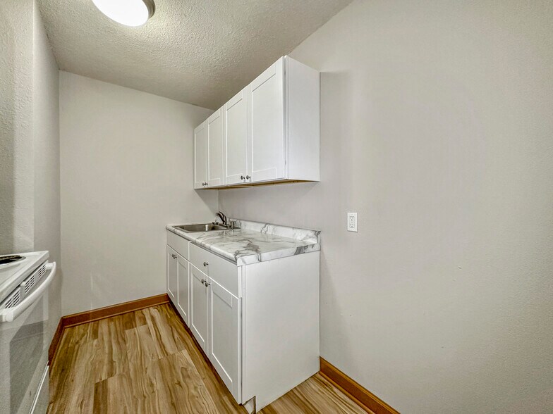 More Photos Of 2519 Clarkson Ave, Des Moines Apartments For Sale