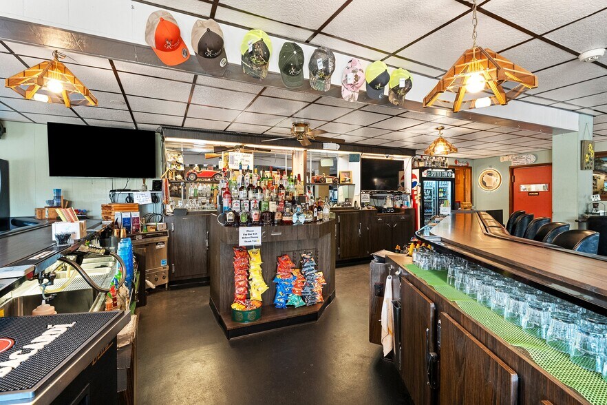 More Photos Of W11466 US Hwy 8, Dunbar Restaurant For Sale