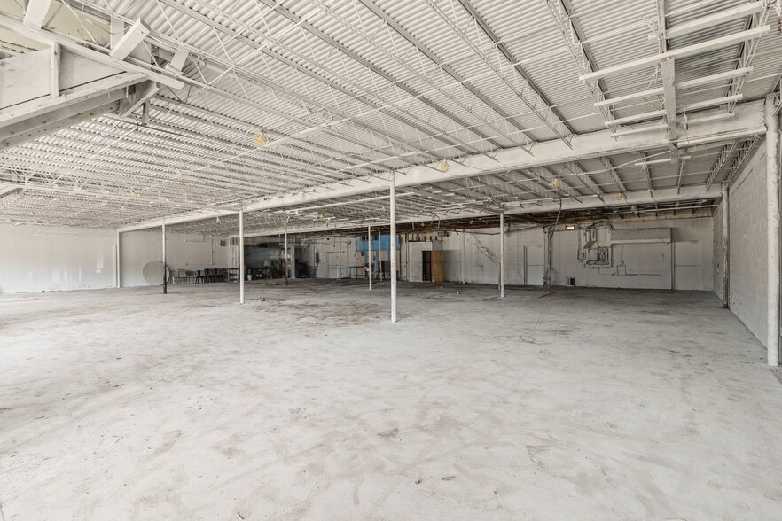 More Photos Of 8717 W Judge Perez Dr, Chalmette Office For Sale