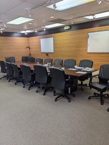 More Photos Of 6020-6038 Weldon Spring Pky, Weldon Spring Office For Lease