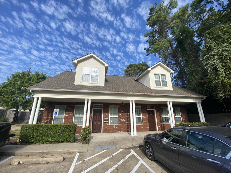 Primary Photo Of 7 Grogans Park Dr, Spring Office For Lease