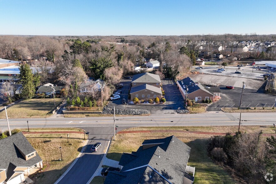 More Photos Of 725 W Main St, Jamestown Office For Lease