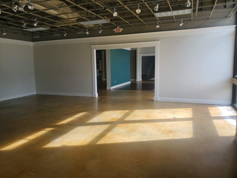 More Photos Of 3550 N Federal Hwy, Fort Lauderdale Freestanding For Lease