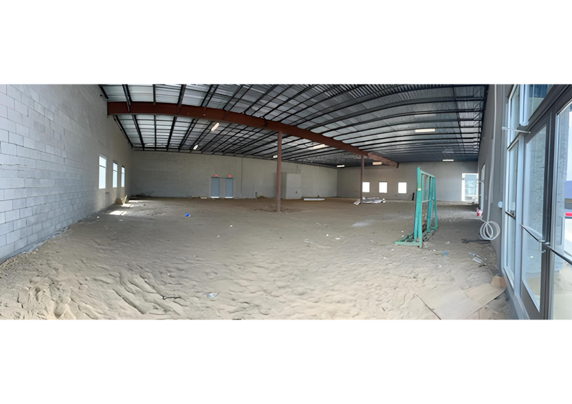 More Photos Of 2508 – 2516 Jacks Rd, Davenport Storefront Retail Office For Lease