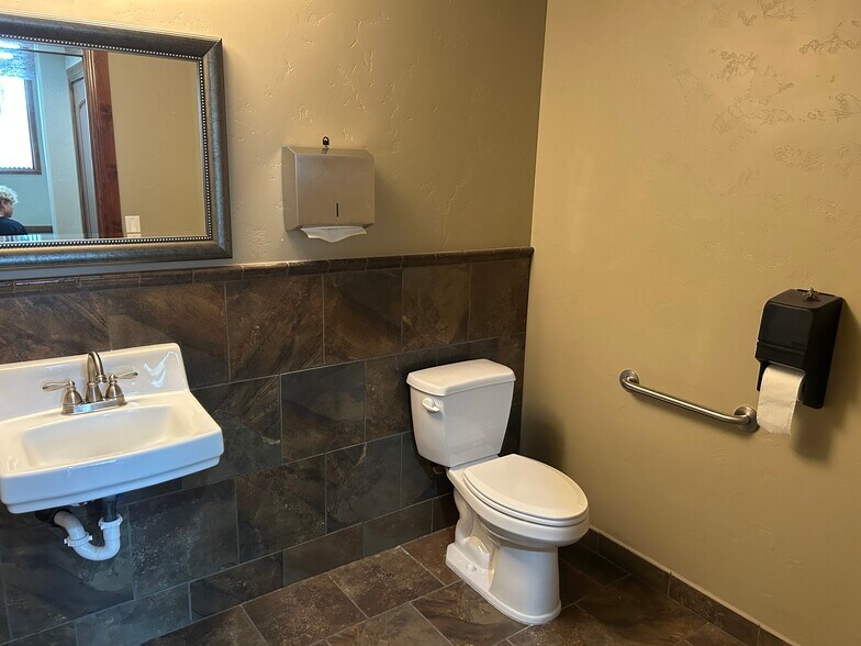 More Photos Of 750 W Quinn Rd, Pocatello Medical For Sale