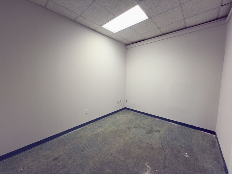 More Photos Of 888 Pleasant Hill Rd, Lawrenceville Unknown For Lease
