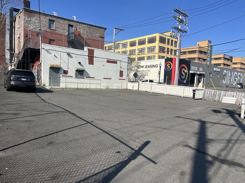 More Photos Of 845 E Main St, Bridgeport Restaurant For Sale