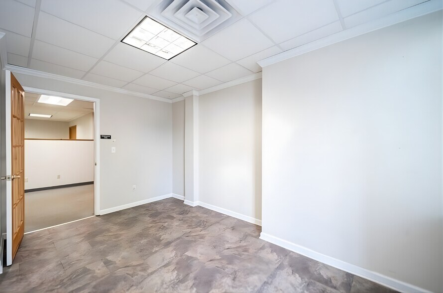 More Photos Of 324 Ringwood Ave, Pompton Lakes Light Manufacturing For Lease