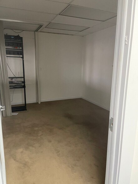 More Photos Of 18305 Biscayne Blvd, Aventura Office For Lease