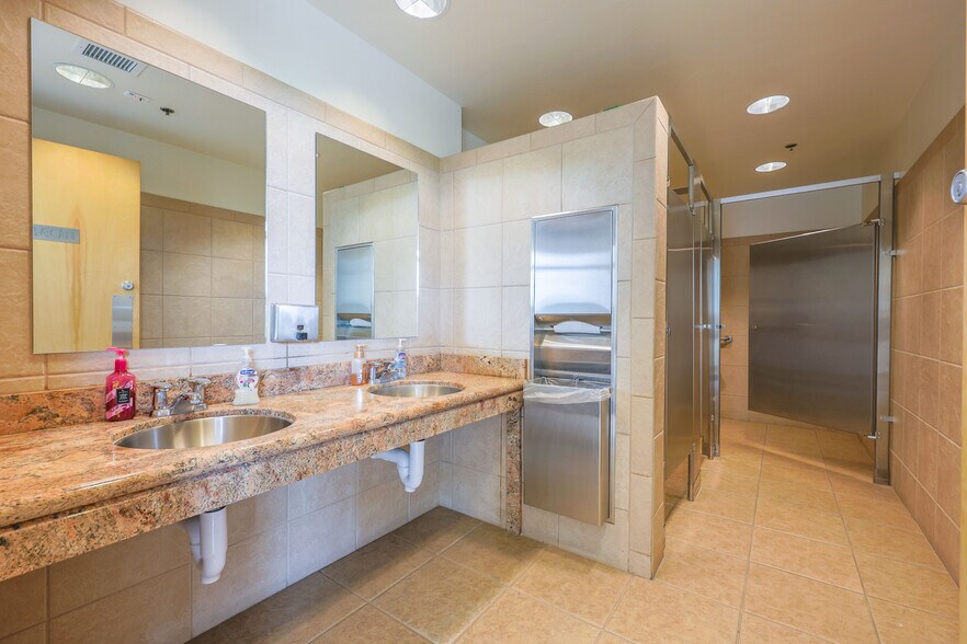 More Photos Of 500 N Garden Ave, Sierra Vista Office For Lease