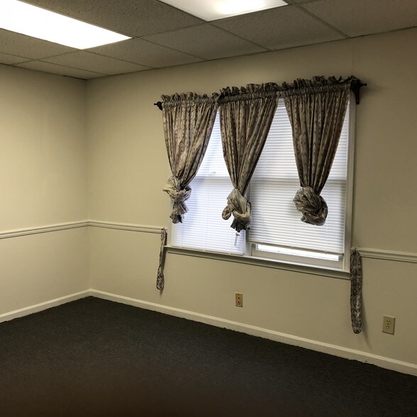 More Photos Of 2175 Highpoint Rd, Snellville Coworking Space
