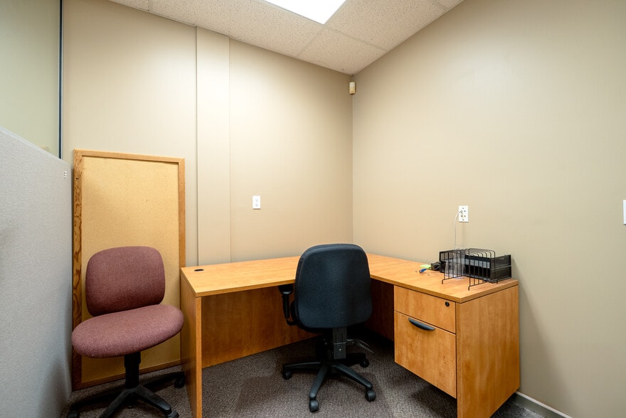 More Photos Of 5492 Production Blvd, Surrey Warehouse For Sale