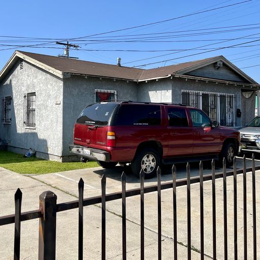 More Photos Of 10007 S San Pedro St, Los Angeles Apartments For Lease
