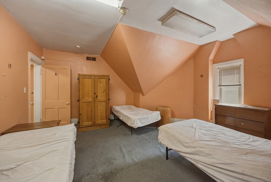 More Photos Of 512 Franklin Ave, Pittsburgh Apartments For Sale