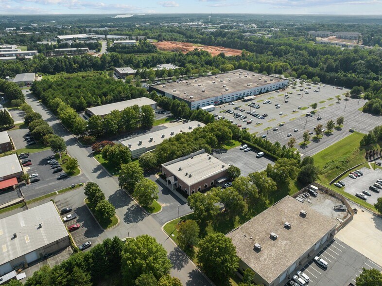More Photos Of 147 Cedar Pointe Dr, Mooresville Research And Development For Lease