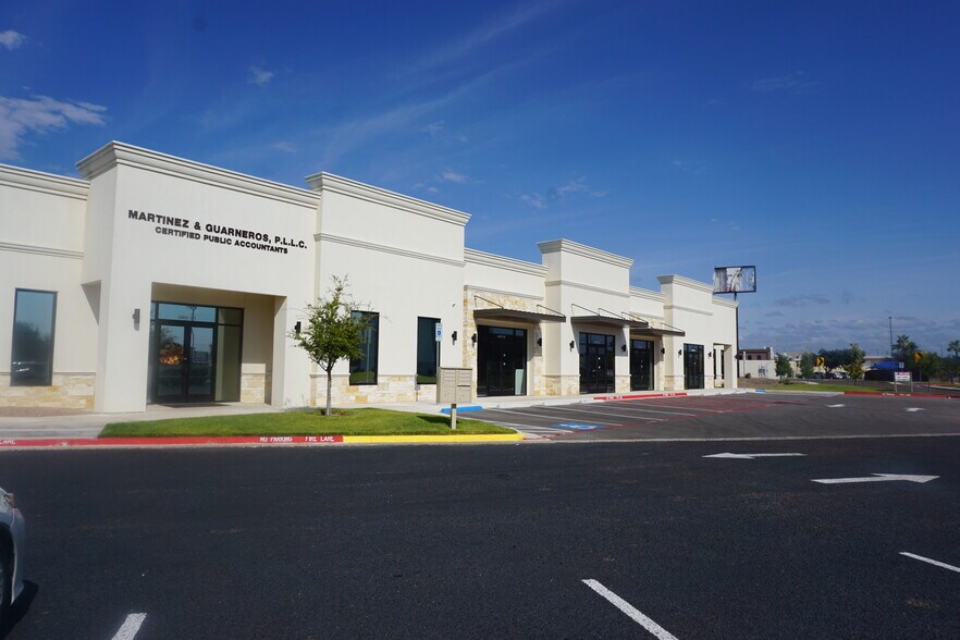 Primary Photo Of 7616 Rocio Dr, Laredo Medical For Lease