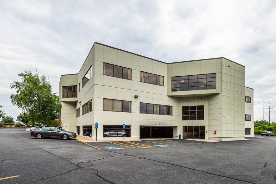 More Photos Of 50 Speen St, Framingham Office For Lease