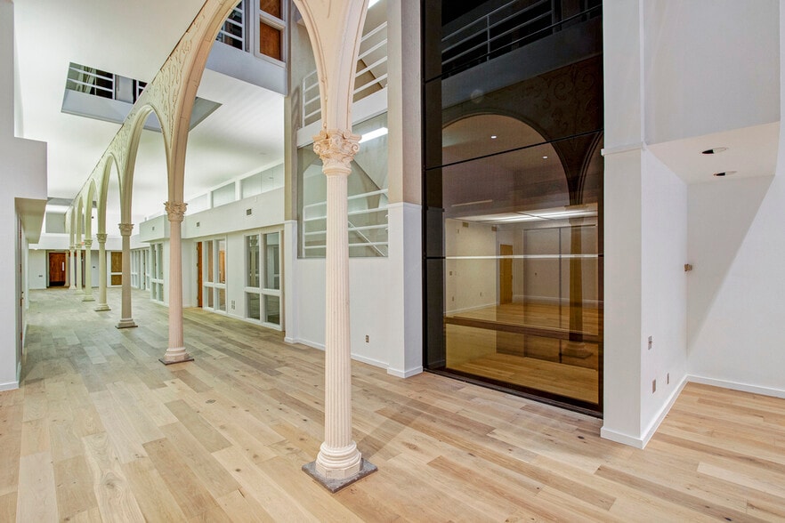 More Photos Of 712 Congress Ave, Austin Loft Creative Space For Sale