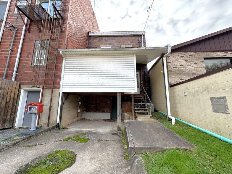 More Photos Of 366 Main St, Grantsville Storefront Retail Office For Sale