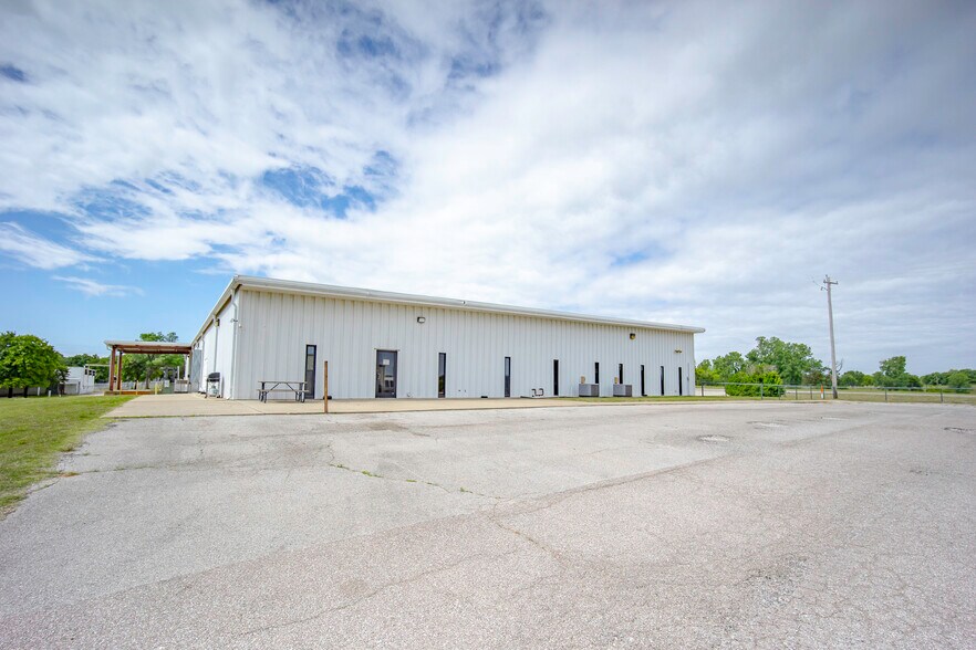 More Photos Of 1820 N Council Rd, Blanchard Food Processing For Sale