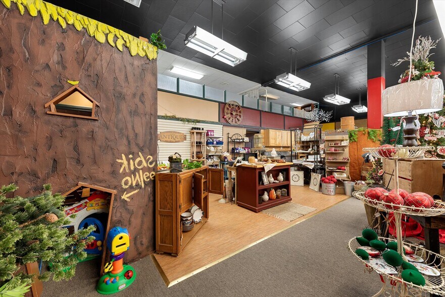 More Photos Of 2108 Main St, Baker City Storefront Retail Residential For Sale