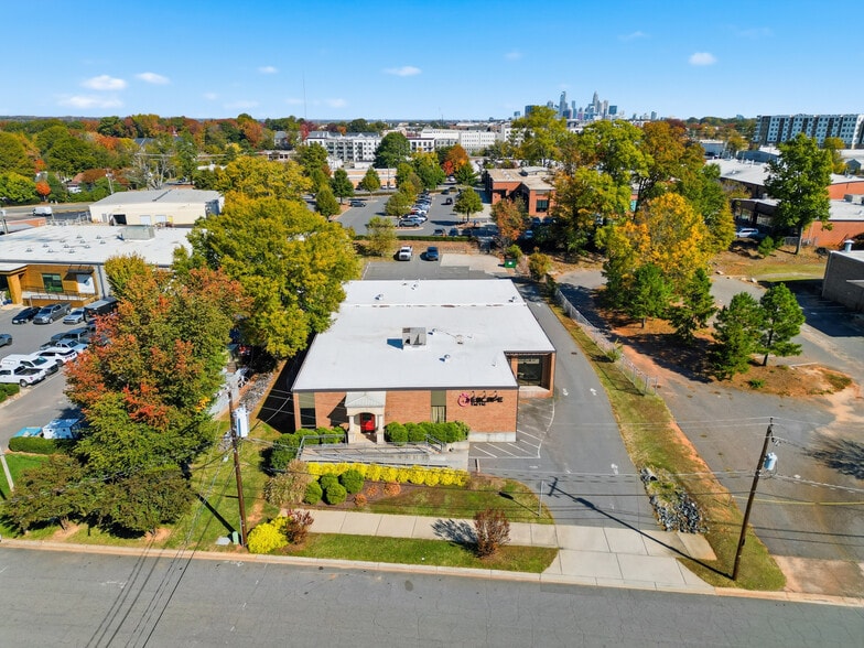 More Photos Of 130 Southside Dr, Charlotte Freestanding For Sale