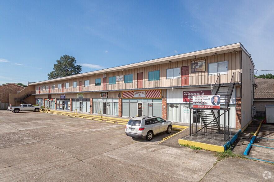 Primary Photo Of 4524 Shores Dr, Metairie Office For Sale