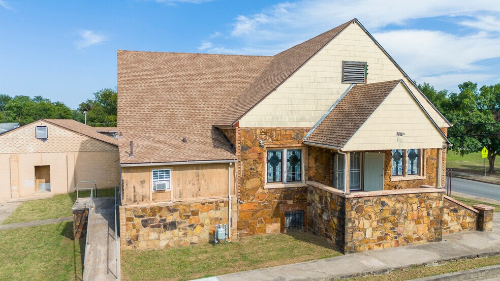 More Photos Of 4225 W 5th St, Tulsa Religious Facility For Sale