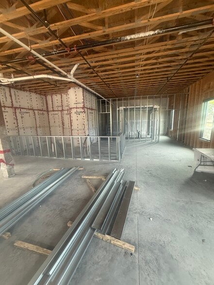 More Photos Of 722 McFerrin Ave, Nashville Restaurant For Lease