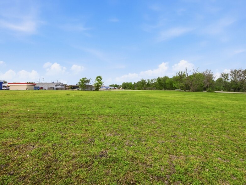 More Photos Of TBD TBD Mulberry Street, Kaufman Land For Sale