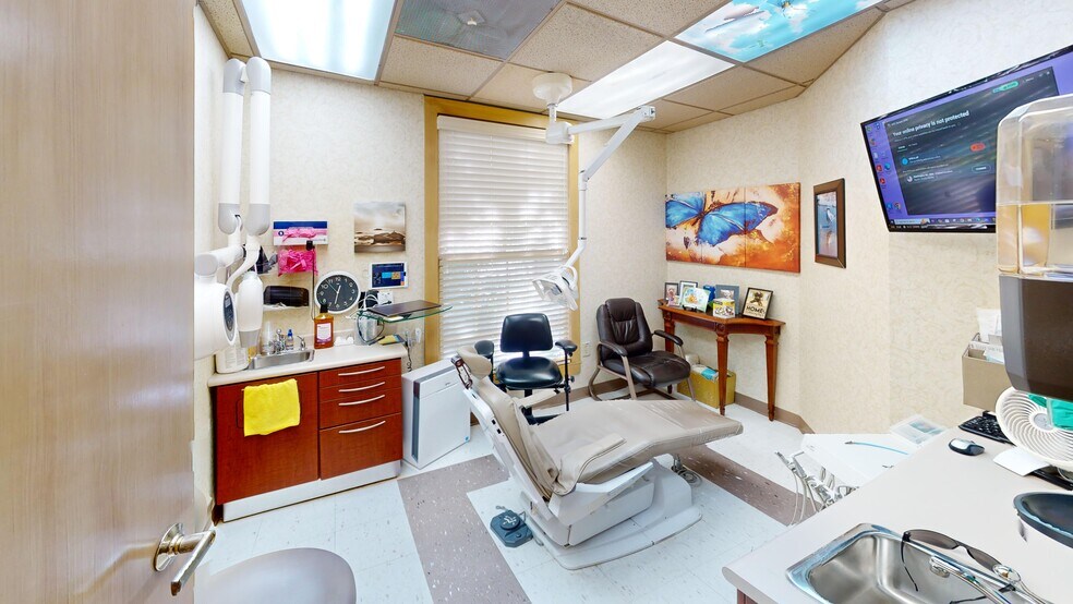 More Photos Of 720 W Main St, Jamestown Medical For Sale