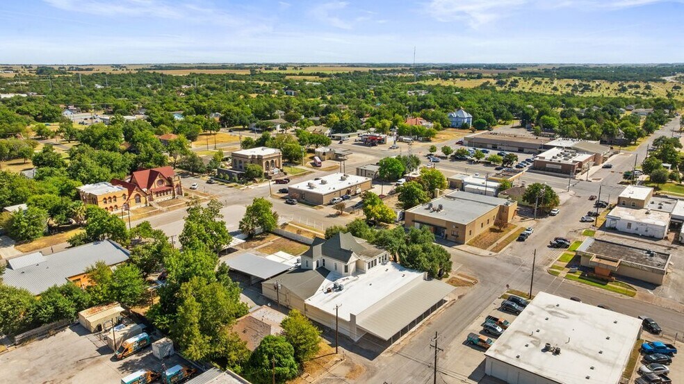 More Photos Of 503 Talbot St, Taylor Funeral Home For Sale
