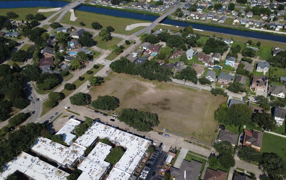 More Photos Of 6101 Chatham Dr, New Orleans Apartments For Sale
