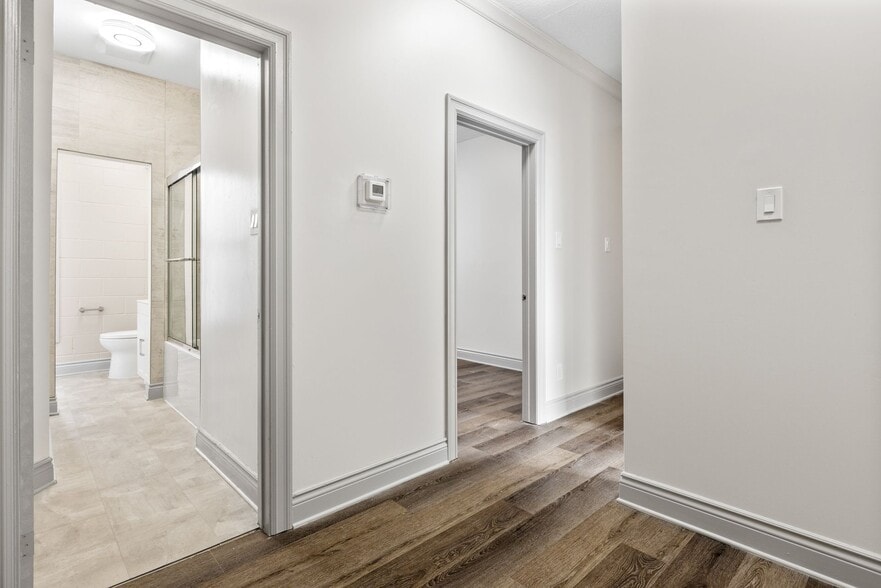 More Photos Of 455 Somerset St W, Ottawa Apartments For Sale