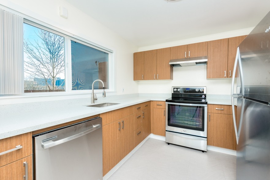 More Photos Of 3204-3212 SW 10th Ave, Portland Apartments For Sale