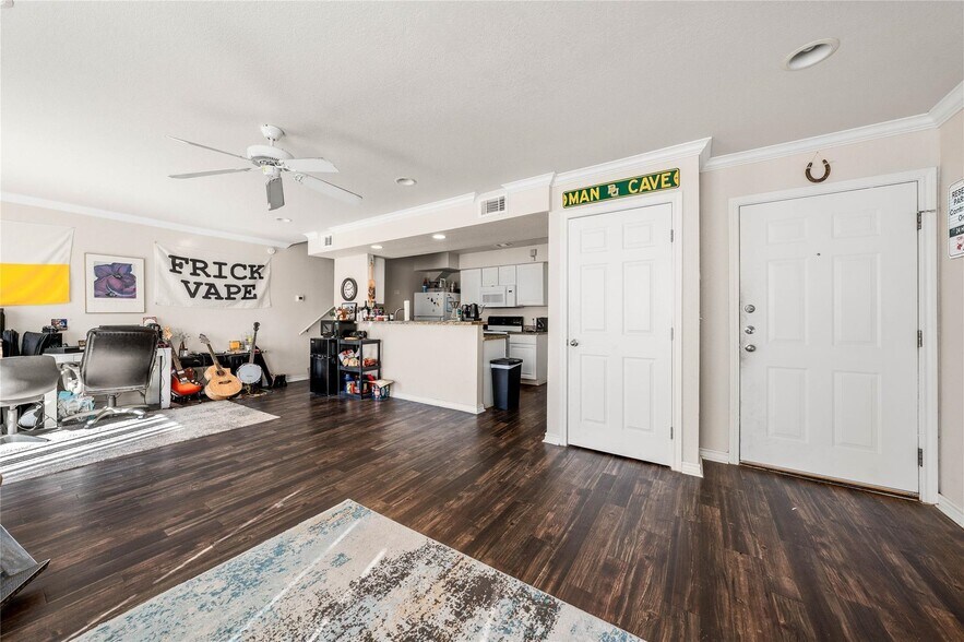 More Photos Of 2537 S 3rd St, Waco Apartments For Sale