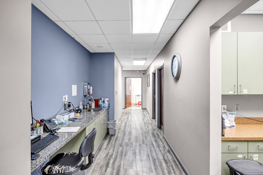 More Photos Of 812 W Innes St, Salisbury Medical For Sale