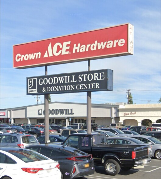 More Photos Of 9005 Adams Ave, Huntington Beach Unknown For Lease