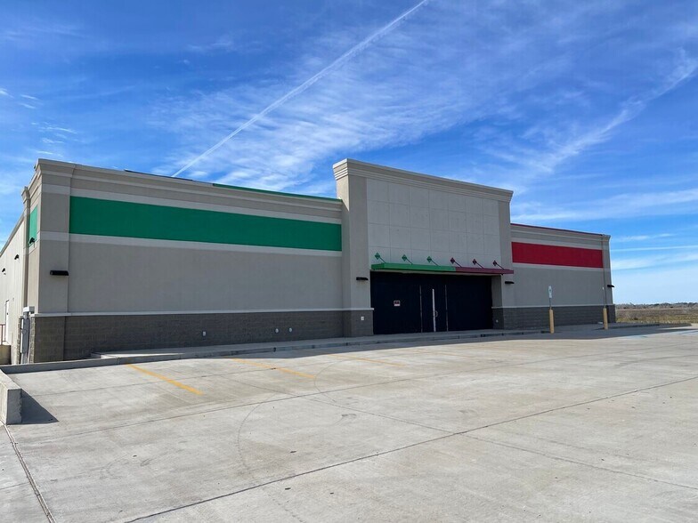 Primary Photo Of 5603 County Rd 286, Sargent Freestanding For Lease