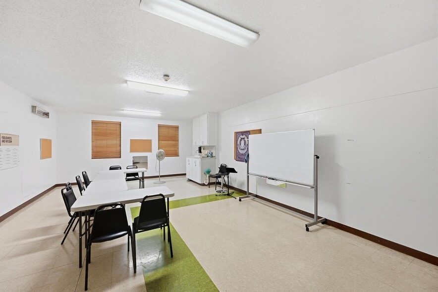 More Photos Of 1519 Circle Park Blvd, Fort Worth Religious Facility For Sale